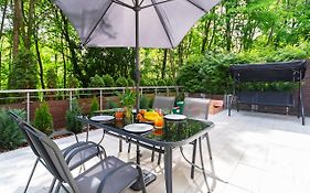 Beachfront Apartment Haga With Free Parking By Noclegi Renters